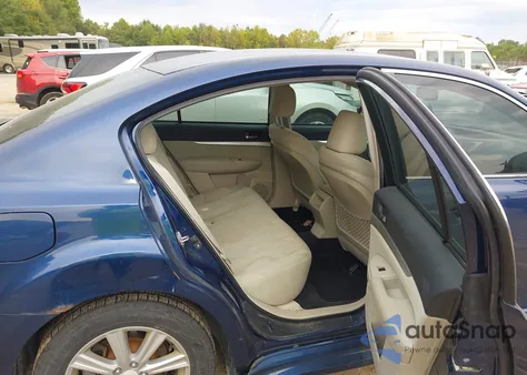 2010 Subaru Legacy 2.5I Premium z USA, uszkodzony, nr VIN 4S3BMCC67A3219133